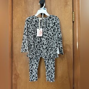 Jessica Simpson girl 24 months 2 piece Black and Grey Leopard animal print